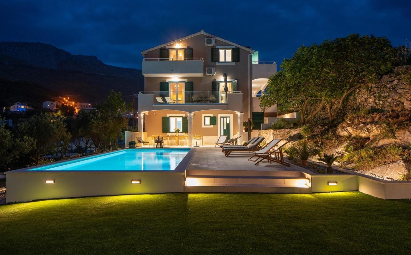 New! Villa Mamma Mia, A 6-Bedroom Property With 40Sqm Pool Ποντστράνα Εξωτερικό φωτογραφία